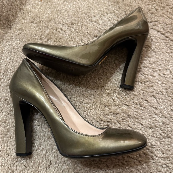 Prada Square-Toe Pump - Picture 6 of 9